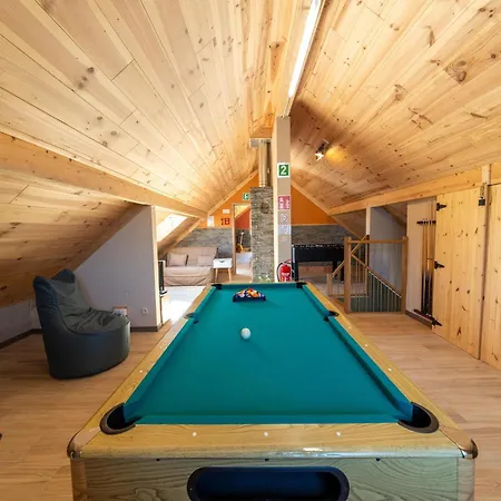 Spacious Getaway Near F1, Cleaning Included *